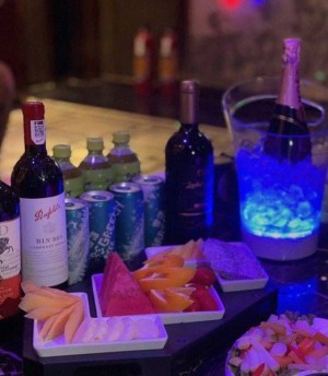 上海闵行区华漕镇附近ktv招聘商务礼仪,一个月工资多少