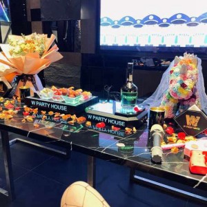 上海虹口区凉城新村街道附近酒吧招聘包厢服务员,领班直聘的