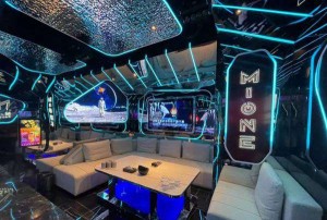 上海高端酒吧招聘商务礼仪,是否可以接受调休或者请假？