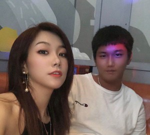 上海虹口区江湾镇街道附近酒吧招聘酒水促销员,一个月工资多少