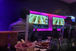 上海青浦区盈浦街道附近ktv招聘包厢服务员,上班需要喝酒吗？