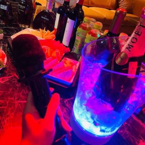 上海豪华的酒吧ktv招聘商务礼仪,夜场上班身体多久会垮