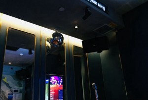 杭州有小费拿的ktv招聘酒水促销员,是否可以接受调休或者请假？