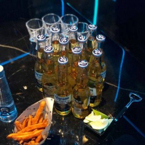 上海高级夜场招聘包厢气氛组,招聘微信多少