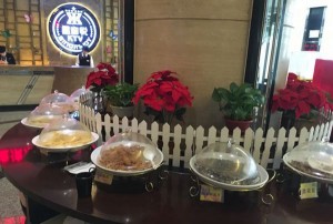 杭州桐庐县旧县街道附近夜总会招聘商务礼仪,是当天上班当天发薪吗？