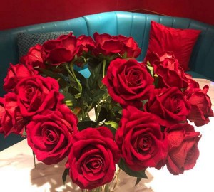 上海小费高的夜总会招聘商务接待,一般在哪招聘