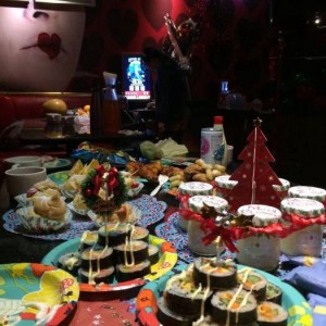 上海黄浦区南京东路街道附近夜总会招聘商务接待,(不够给补贴)