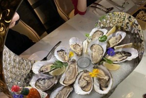 上海新开的夜总会招聘商务接待,做夜场做高端还是中端好