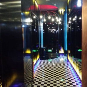 上海静安区芷江西路街道附近ktv招聘现场DJ,交五险一金吗？