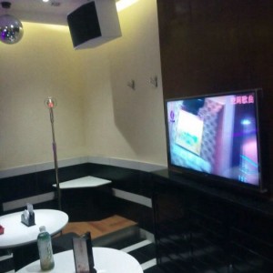 上海杨浦区附近酒吧招聘现场DJ,是当天上班当天发薪吗？