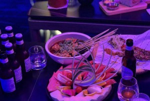 杭州桐庐县旧县街道附近酒吧招聘商务接待,上班需要喝酒吗？