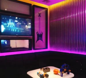 上海哪个区夜总会招聘包厢气氛组,是上白班还是上夜班