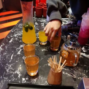 丰鑫酒店前台招聘条件（丰鑫酒店前台职位入职要求）