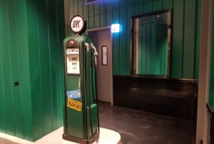 杭州临安区锦南街道附近ktv招聘女服务员,是当天上班当天发薪吗？