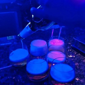 上海嘉定区菊园新区附近夜场招聘酒水促销员,招聘信息真实吗？