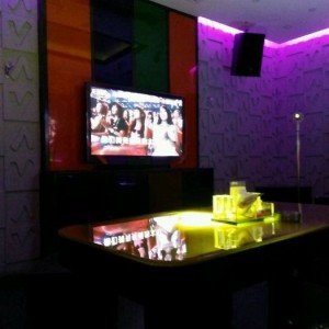 杭州高级酒吧招聘女招待,做夜场做高端还是中端好